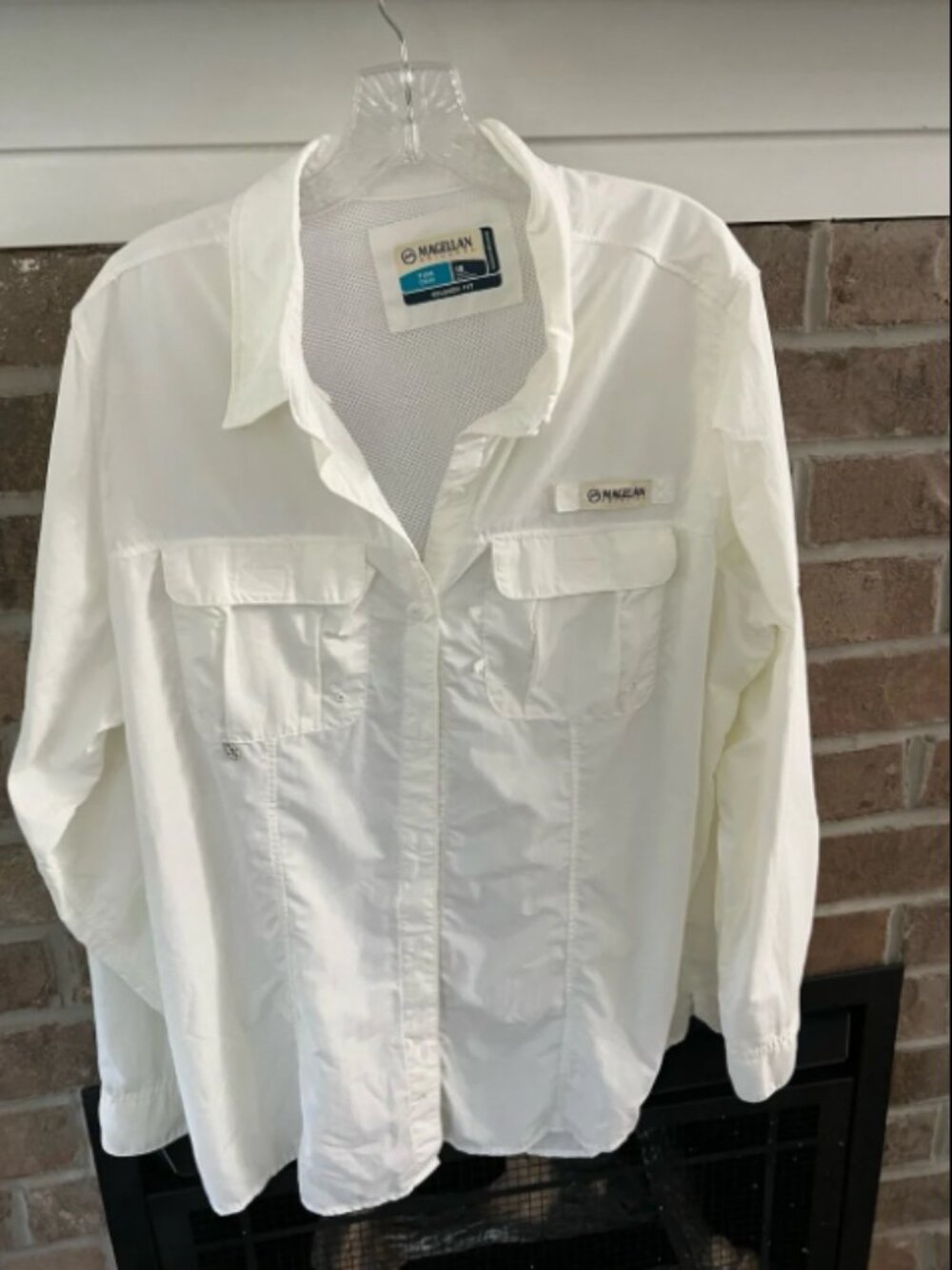 Magellan Outdoors White Fishing Button-Up Shirt with Pocket Flap